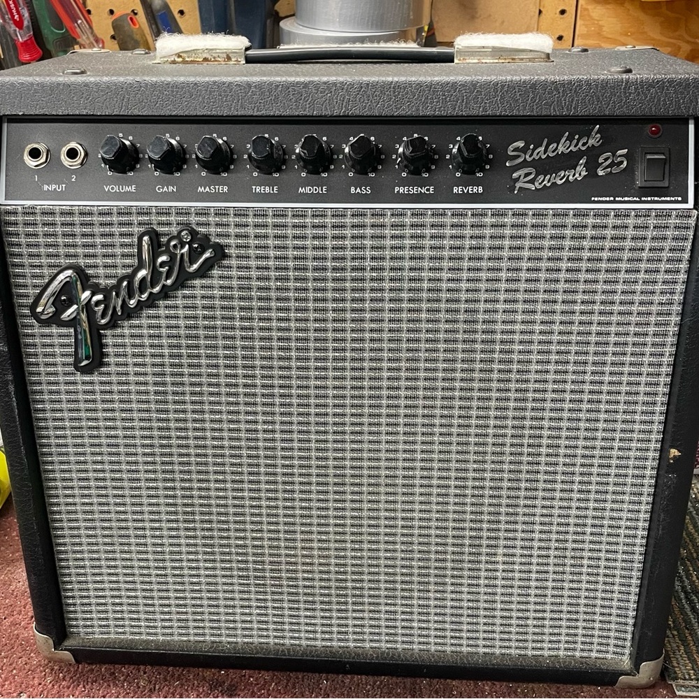 Fender Sidekick Reverb 25 Black and Gray Amplifier